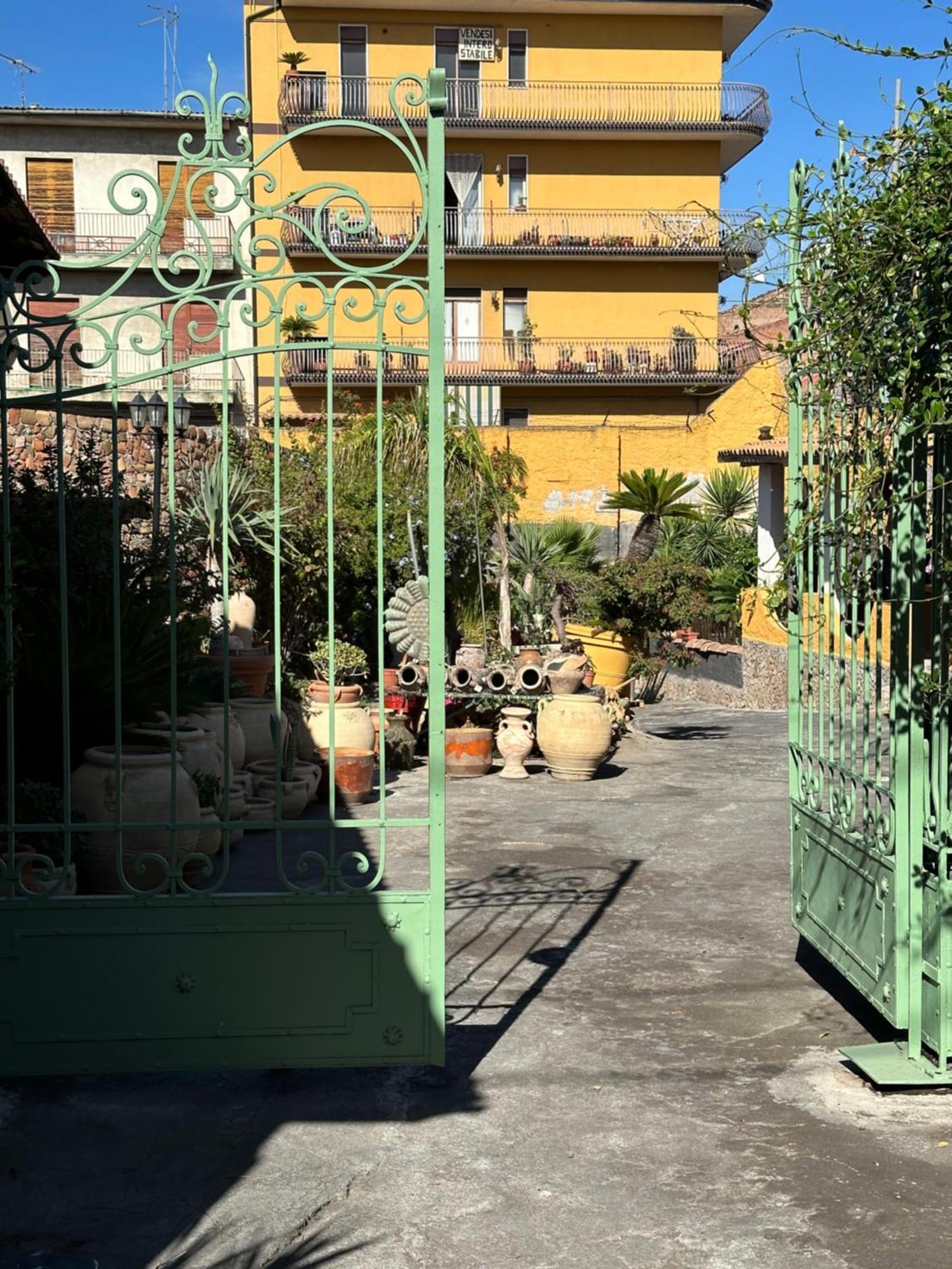 Garden Of Bitter Villa CTA Exterior photo